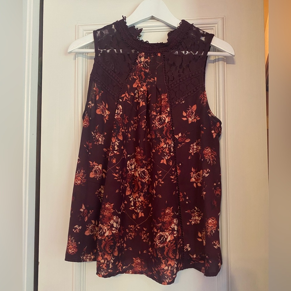 Floral tank blouse with lace